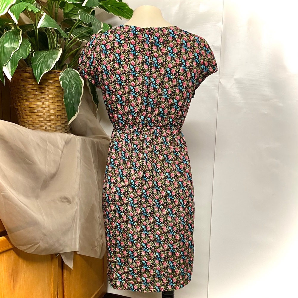 Forever 21 Floral Short Sleeved Lace Collard Dress - Picture 3 of 5